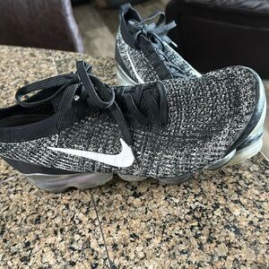 Vapor Max Flyknit 3, Oreo. Nike size 10.5